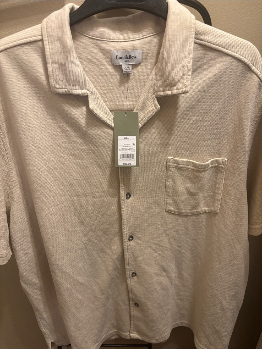 Goodfellow & Co Men's Beige Short-Sleeve Button-Down Shirt